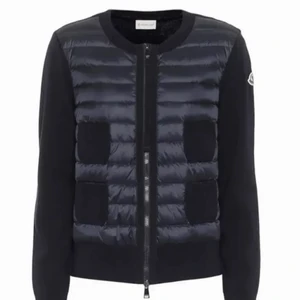 SÖKER MONCLER CARDIGAN  - Söker en cardigan i vilken färg som helst för bra pris! Kan även byta något i min profil mot. Kom privat och skicka bilder samt pris ifall ni säljer😊
