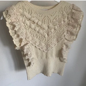 Stickad topp - Topp från Lindex som liknar den från Zara, nyskick. Använd en gång. Skriv privat (INTRESSEKOLL)