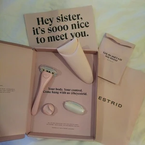 estrid rakhyvel - använd denna länk för att köpa ett estridstartkit för endast 28 kr!! https://estrid.com/r/loot6280eca00523f   skriv privat ifall det inte går att kopiera så skickar jag länken där💖💖