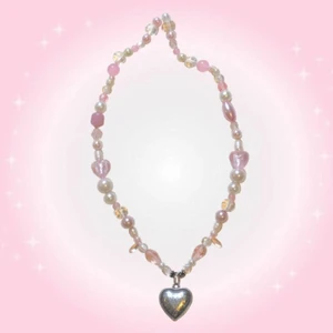 coquette halsband 💌🦢🎀🫖🍧 - väldigt fint handgjort coquette/dollette inspirerat halsband gjort på glas, plast och sötvattenspärlor<33
