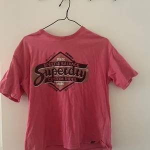 Rosa tröja - Rosa tröja superdry tröja med tryck. Storlek 36. Använd få gånger. 