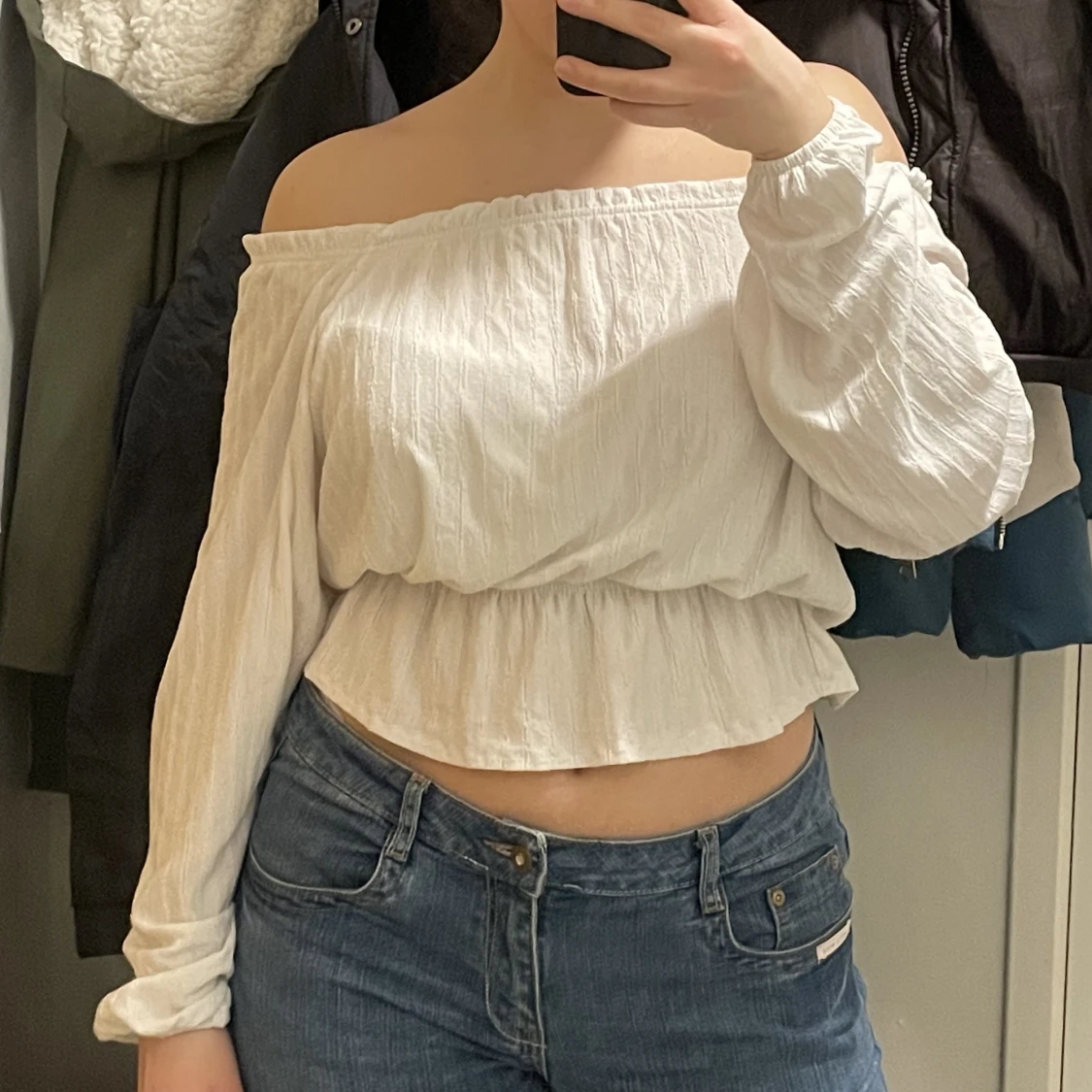 Vit top - off shoulder