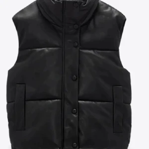 Väst - En väst som passar till samtliga kläder. Den kom inte till användning längre så tänkte då att den skulle utnyttjas bättre hos någon annan. Pris kan diskuteras. Inga skador eller tecken på slitage.  