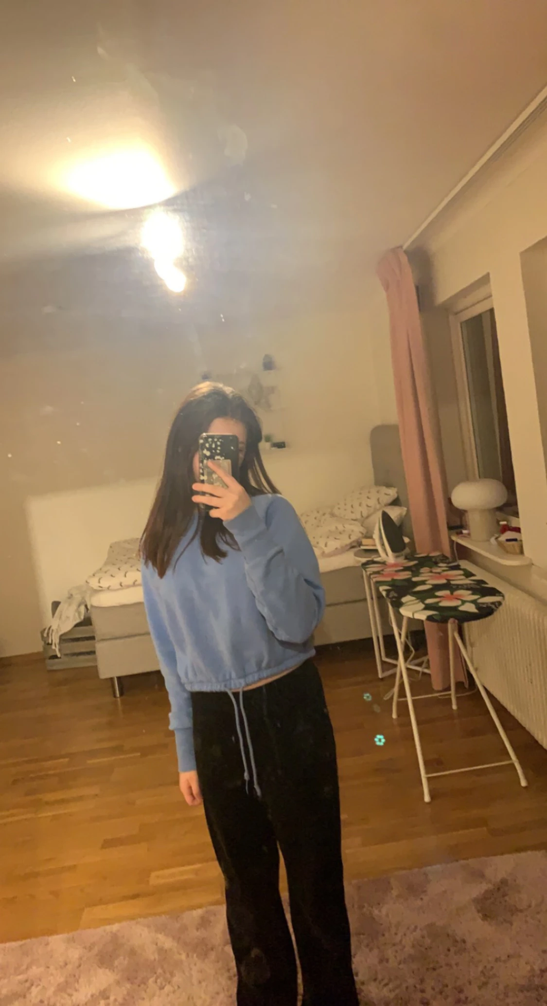 Blå sweatshirt med snören