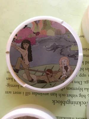 Snusdosor - Dosor med motiv jag själv ritat, går att köpa custom för 70kr också.  Finns inte snus i! 