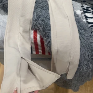 byxor  - använda 1 gång  skriv privat för bättre bilder  15kr plus frakt (30kr)