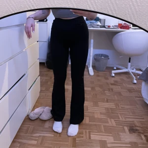 Bootcut byxa - Är 165cm ish för referens 