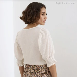 Blus - Bluse fra Lindex