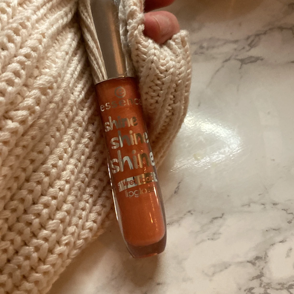 Lipgloss och nagellack