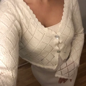 Stickad cardigan bikbok - Bikbok stickad cardigan strlk L. Finns ej kvar i affär 