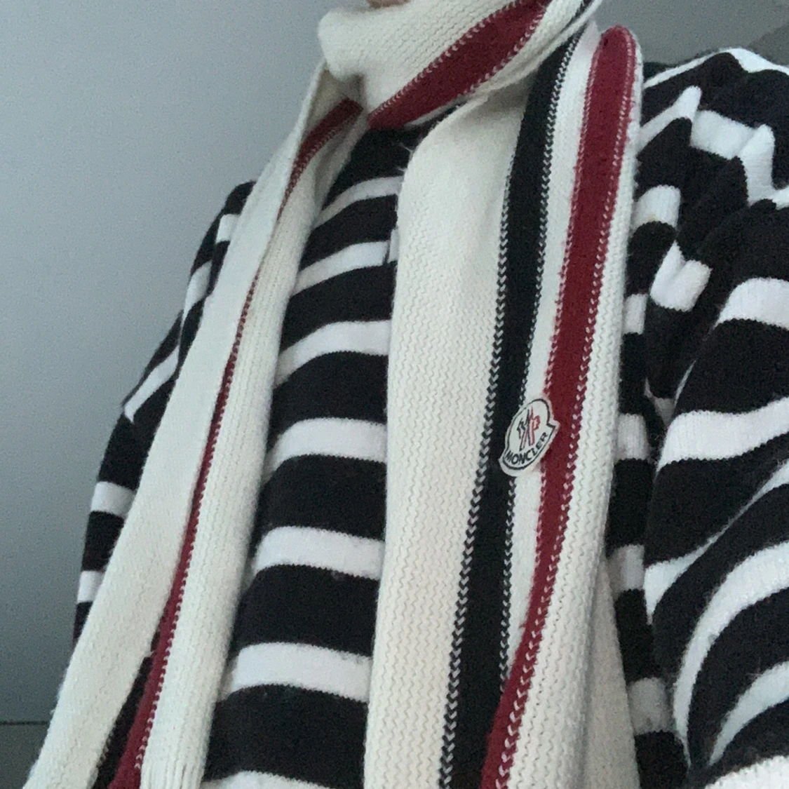 Moncler halsduk  - 90