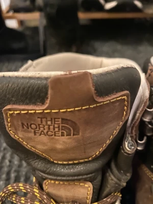 Vadrarkänga - North Face vandrarkänga. Använda tre gånger. Fodrade 