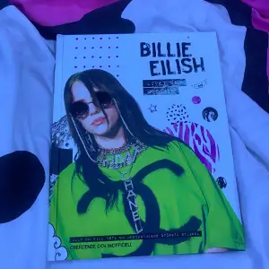 billie eilish bok från nånstans kommer inte ihåg, bara kollat igenom npn gpng, 