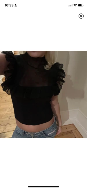 Zara topp - Lånade bilder! Topp från Zara i nyskick, pris kan diskuteras!