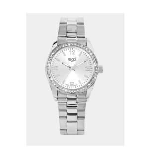 Knappt använd klocka från Ur&Penn med tillhörande armband. Köpt för 598kr, länkar att justera klockans längd med medföljer! 💛💛🧚🏼 Pris kan diskuteras ⭐️