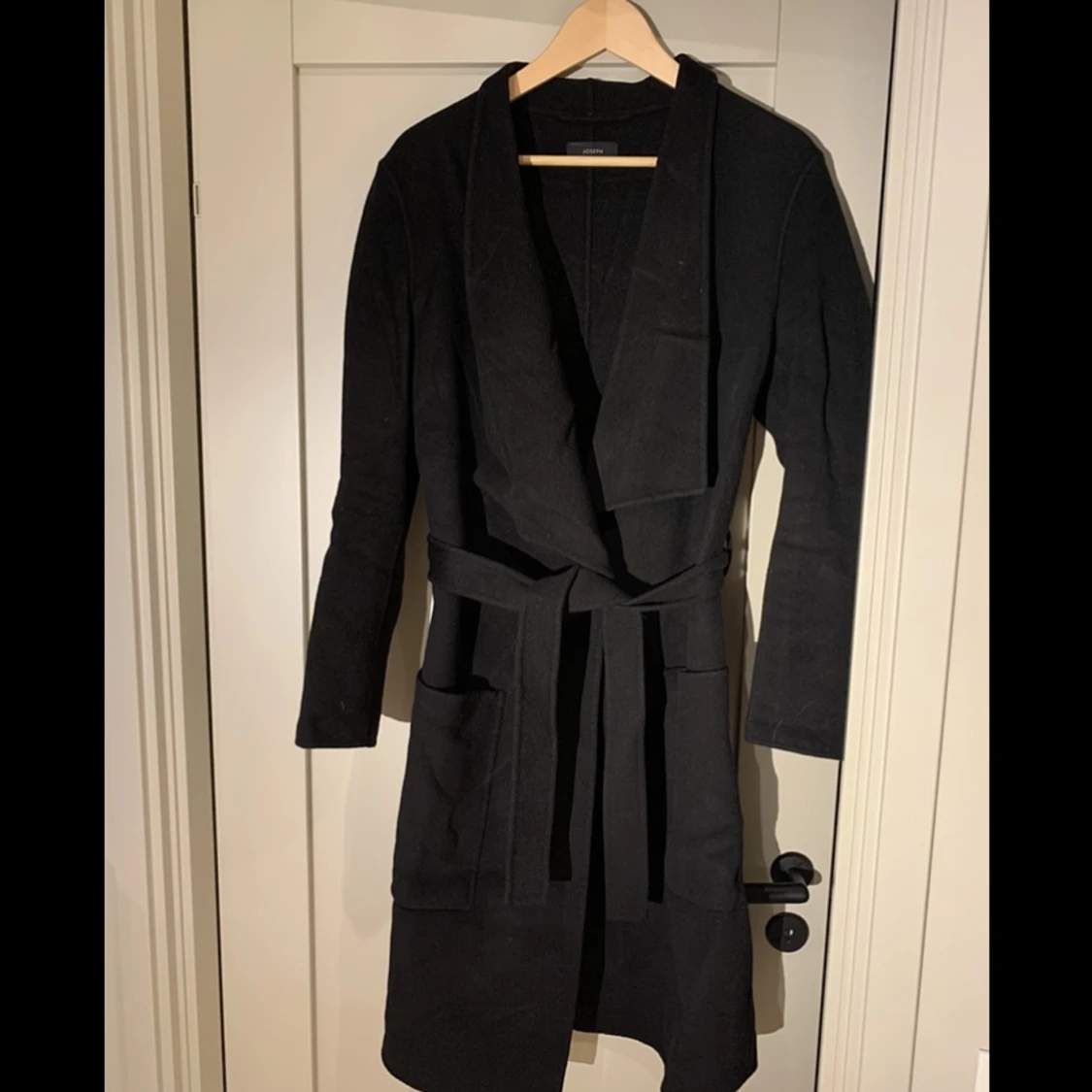 Joseph Cenda kappa med bälte - 90