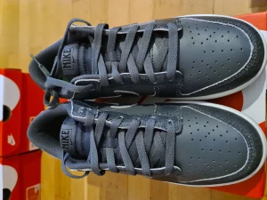 Nike dunk phantom 42 - Säljer helt nya nike dunk phantom storlek 42. Är det några funderingar är det bara att fråga. Hämtas I Malmö eller skickas mot fraktkostnad.