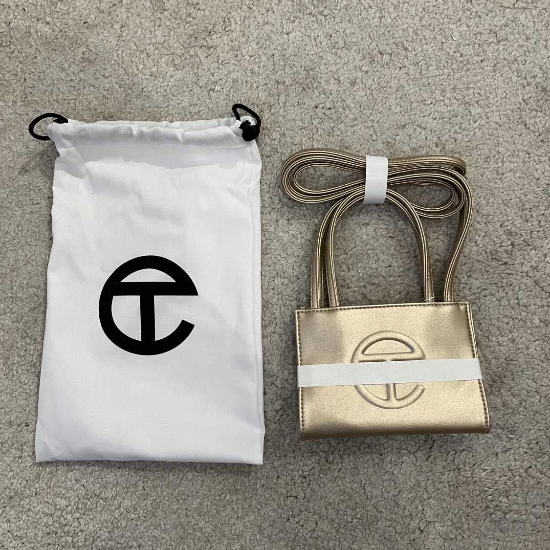 Telfar small gold - 90