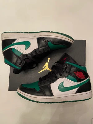 Jordan 1 Mid Green Toe - Air Jordan 1 Mid Green Toe herr skor Storlek: 43