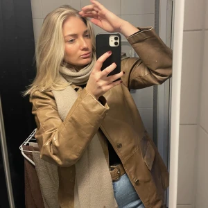 Läderjacka/blazer - Säljer denna jacka köpt second hand