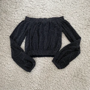 glittrig tröja  - Säljer denna för att jag inte använder den längre 💗