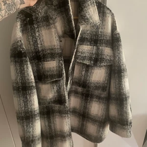 Jacka - Inga skador på jackan.