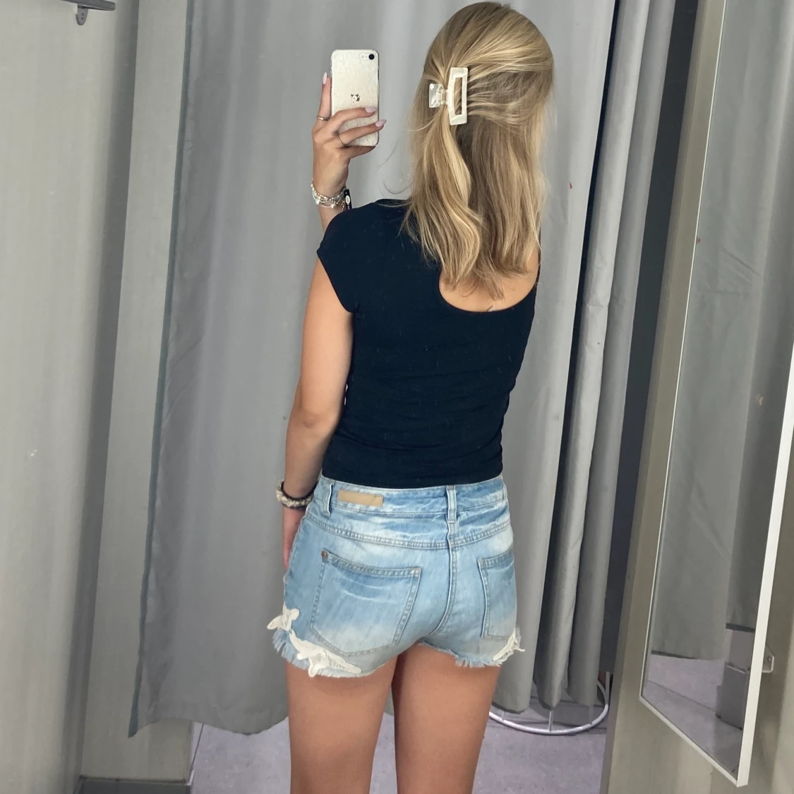 Jättefina jeans shorts  - 90