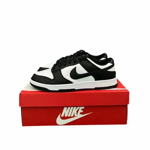 Nike Dunk Low Retro ”White Black” - Helt nya  Skicka DM vid frågor eller fler bilder.