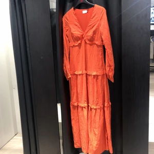 Klänning  - Ny klänning 