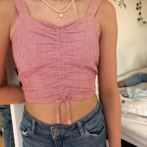 Sommartopp - Fin sommartopp sparsamt använd!