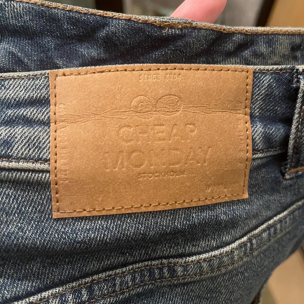 Säljer ett par cheap monday jeans, dem är använda ett antal gånger men är i bra skick! Om du är intresserad så skicka ett meddelande! . Jeans & Byxor.