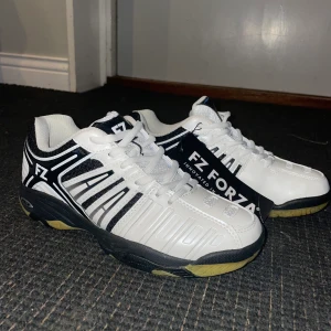 Inne skor  - Helt nya inneskor storlek 38! ❤️ priset kan diskuteras!!