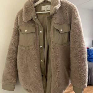 Jacka - Använd fåtal gånger 