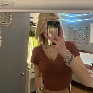 Topp - Jättesöt brun topp