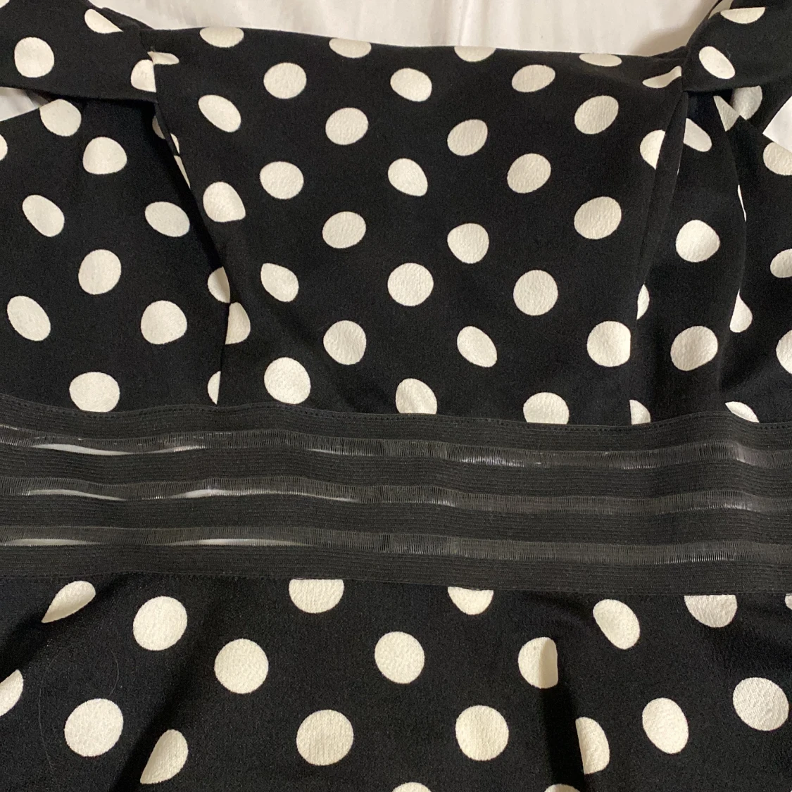 Fin prickig kort klänning  - 90