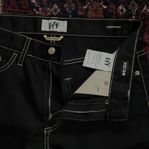 Eytys byxor - 🌈🍓🌻🍄✨ Eytys Cypress size 32/34. They’re like new! Wore them 3 times only 🥺 they are a bit too tight for me now. 51 cm hip size  