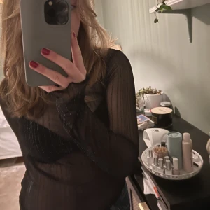 Nyårstopp - Jättefin glittrig meshtopp till fest eller nyår!💕 Aldrig använd med lapp kvar då jag råka beställa två:)