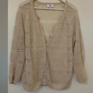 Noa Noa kofta XL i nyskick  - Oanvänd i beige färg 