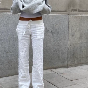 Alobha linnebyxor - Säljer mina linnebyxor från alobha/Lova Widerbergs märke. Jag köpte två stl och visste inte att man inte kunde returnera! Prislappen sitter kvar. Frakten ingår ej!