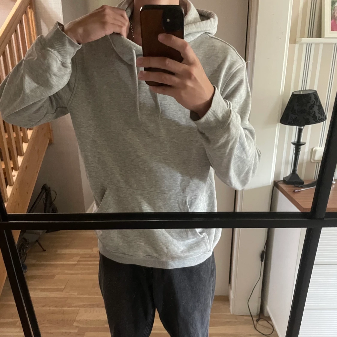 Grå Hoodie relaxed fit storlek M - 90