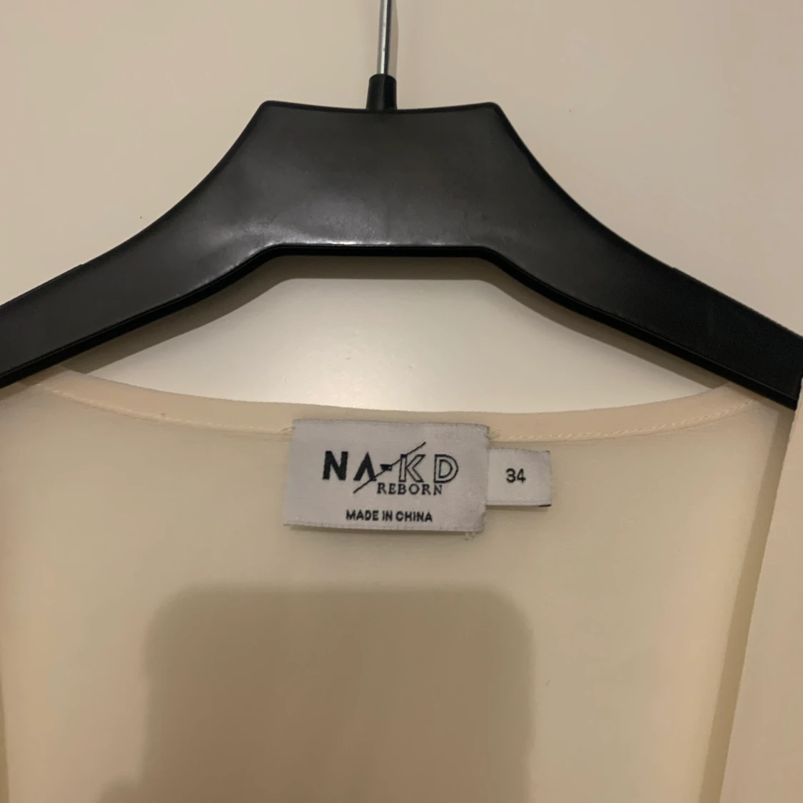 Fin topp från NA-KD  - 90