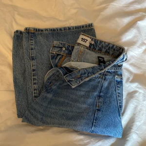 Wide leg lager 157 jeans  - Wide leg Lager 157 jeans i storlek xxs. Använt fåtals gånger men är fullt hela. Ordinarie pris 300kr men väljer att sälja för 100kr plus frakt.