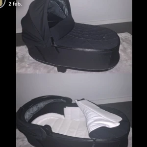 Cybex priam  - Cybex priam liggdel. Använd bara några fåtal gånger med babynest i. Skick som helt ny. Djur och rökfritt hem 