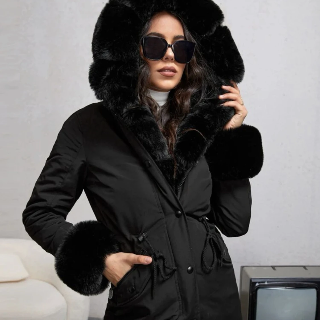 Svart faux fur jacka storlek S  - 91