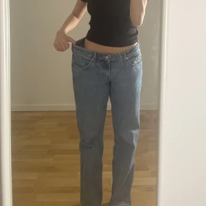 Arrow jeans från Weekday - Säljer snygga jeans pga för stora för mig som har storlek S.