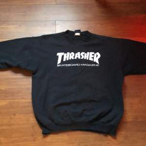 Är en fin Thrasher tröja i 7/10 skick. Jag köpte den för ganska länge sedan för en tusenlapp kanske. Pris kan alltid diskuteras.😀