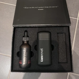 TanRevel - Min älskade tanrevel som jag inte längre använder, jag har tyvärr ingen laddsladd men laddsladden heter ”Micro USB" och finns att köpa på de flesta elektronbutiker!   Pris kan diskuteras och skriv för frågor!💘💘