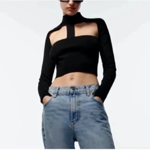 Fest Topp zara - Svart fest topp på zara med cool design. Aldrig använd, storlek S