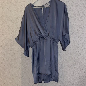 Bodysuit, i en blå fin färg. Aldrig använd🧚🏼‍♂️ - Nyskick! 