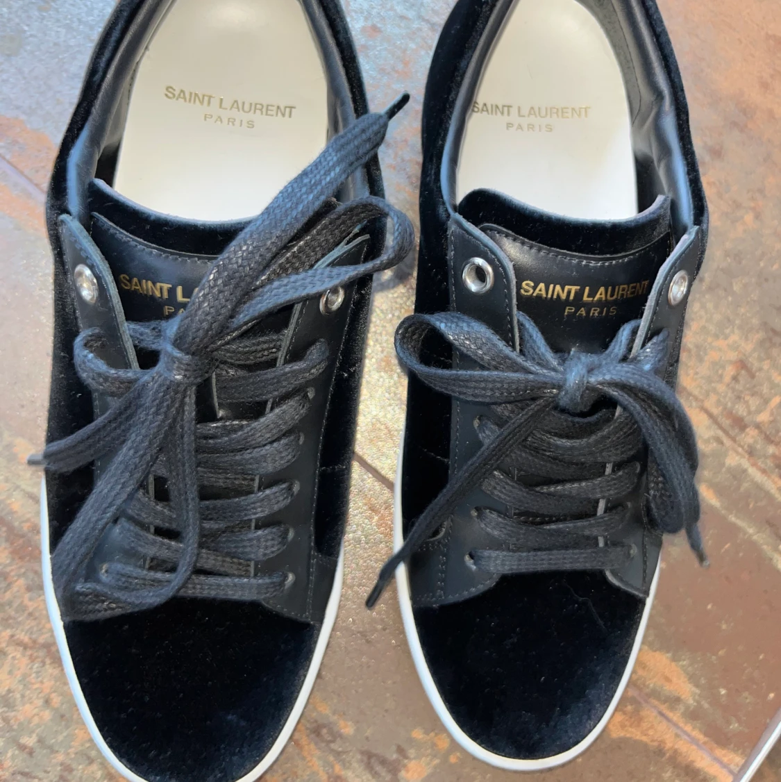 Svarta skor velvet Saint Laurent  - 90